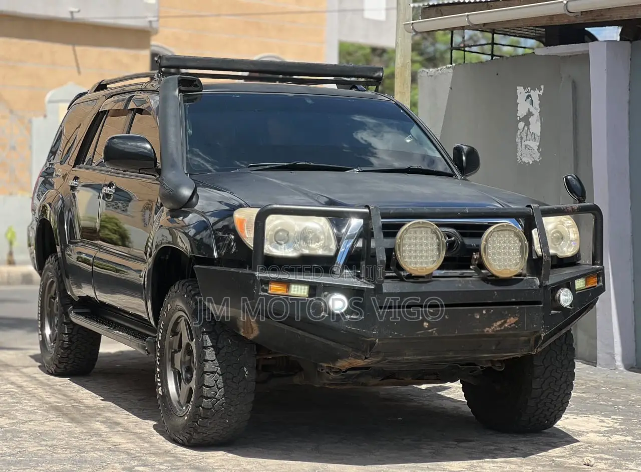 Toyota Hilux Surf 2005 Black