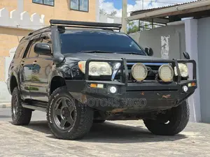 Toyota Hilux Surf 2005 Black