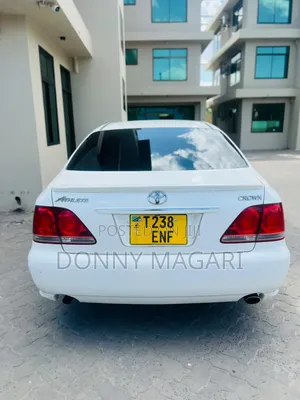 Toyota Crown 2006 White
