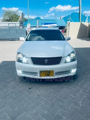 Toyota Crown 2006 White