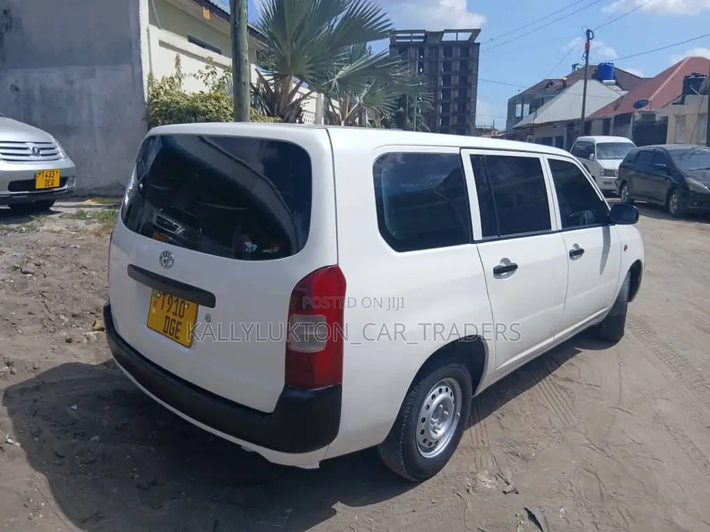 Toyota Probox 2006 White