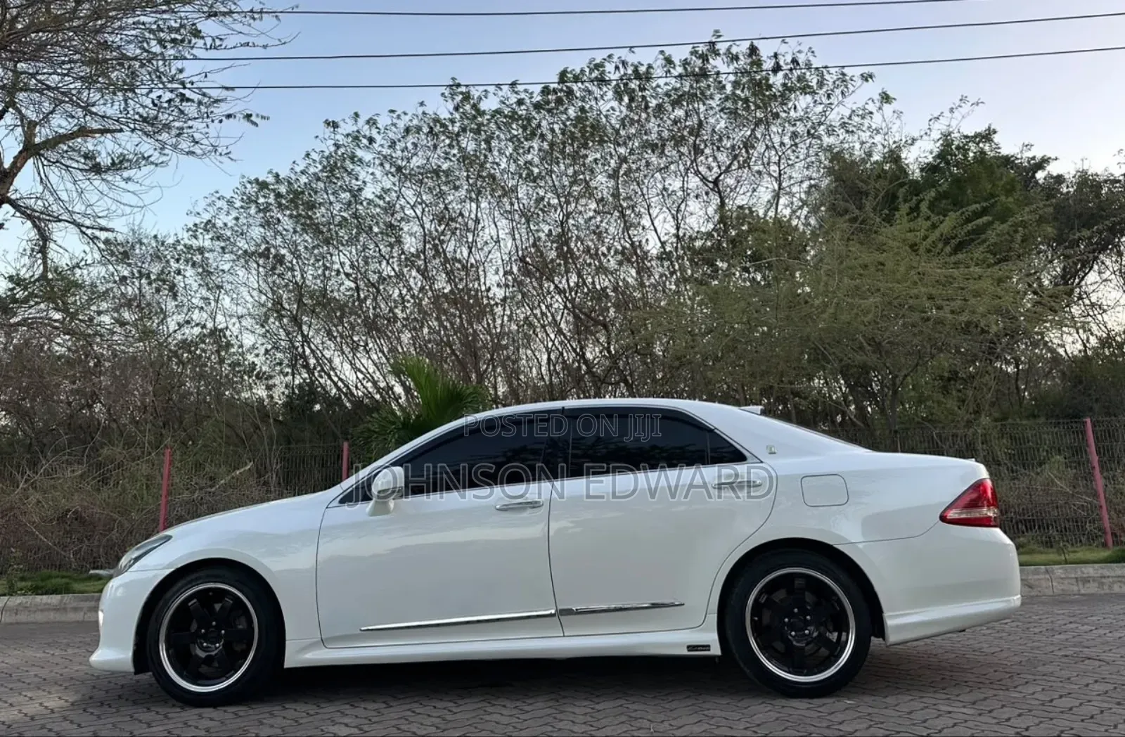 Toyota Crown 2009 White