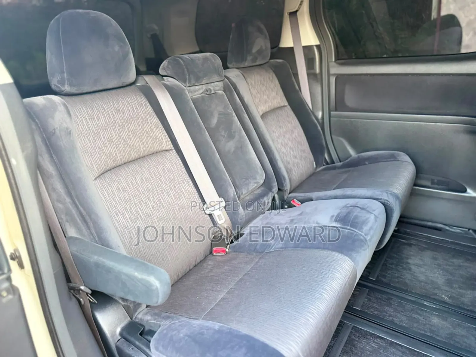 Toyota Alphard 2010 White