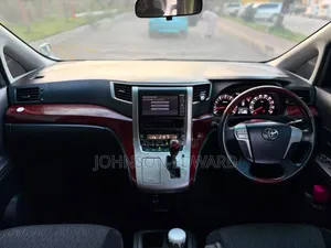 Toyota Alphard 2010 White
