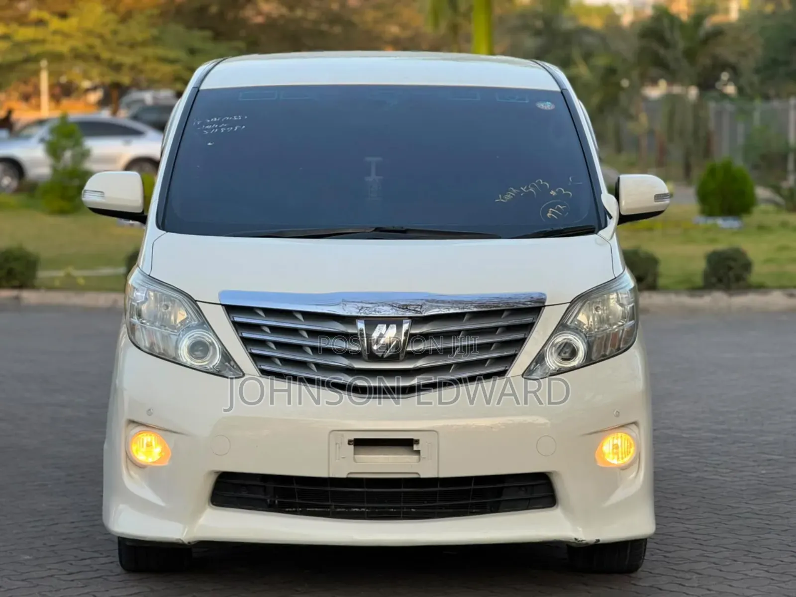 Toyota Alphard 2010 White