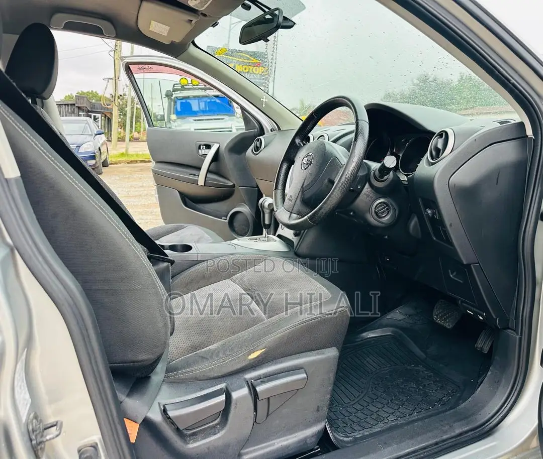 Nissan Dualis 2011 Silver