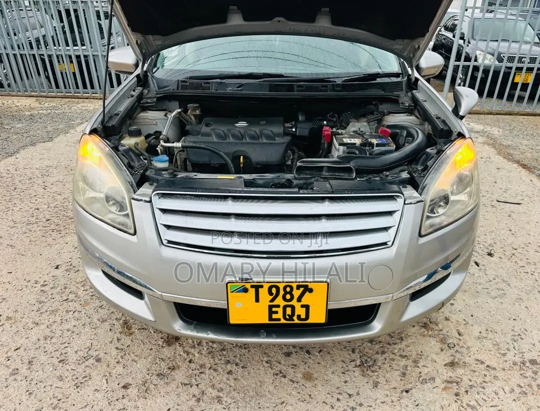 Nissan Dualis 2011 Silver