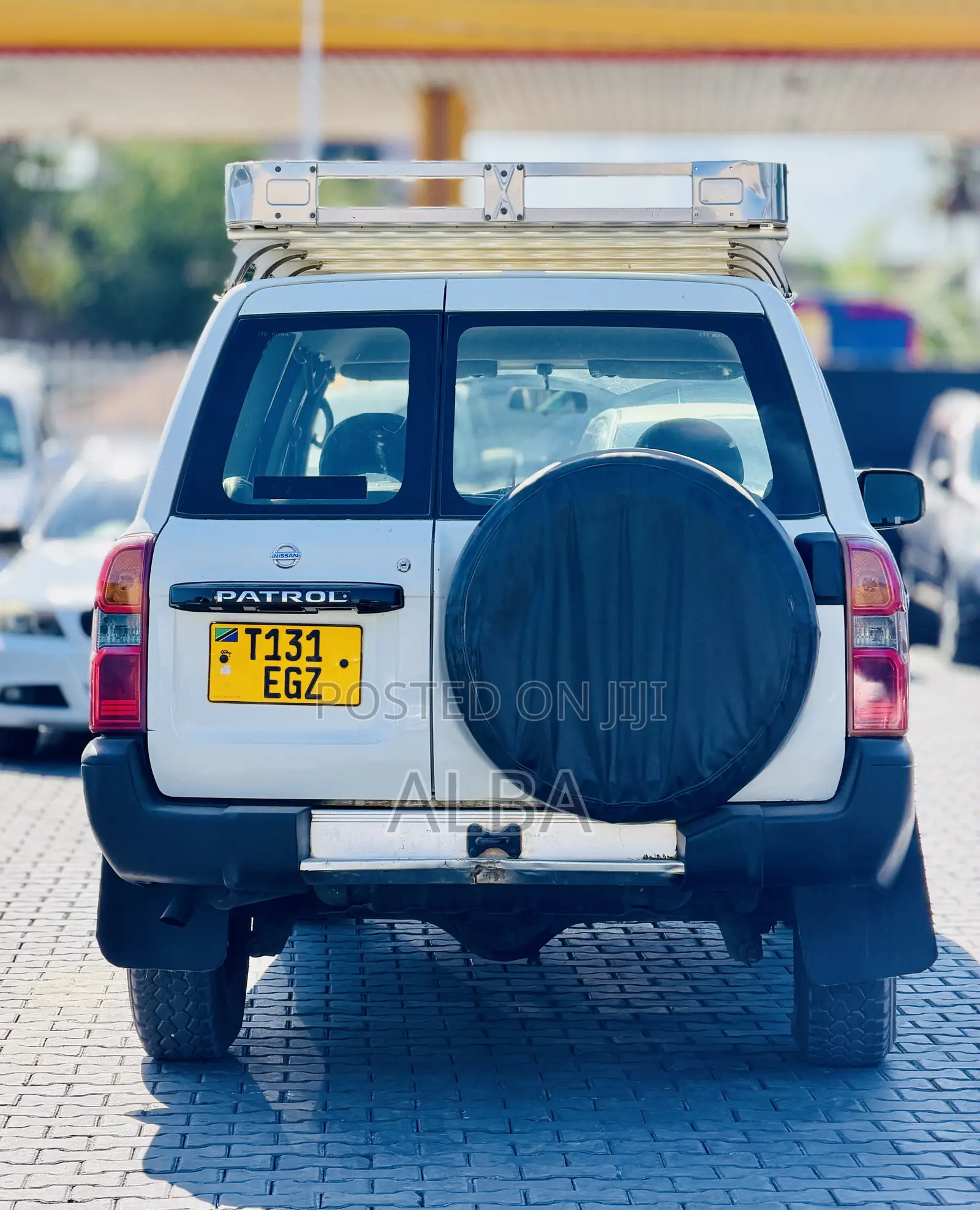 Nissan Patrol 2010 White