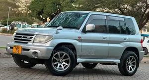 Mitsubishi Pajero 2002 Silver