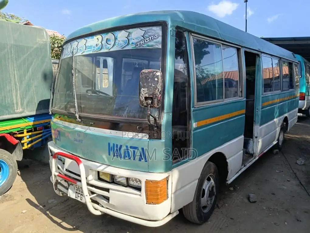 Nissan Civilian 2003 Beige