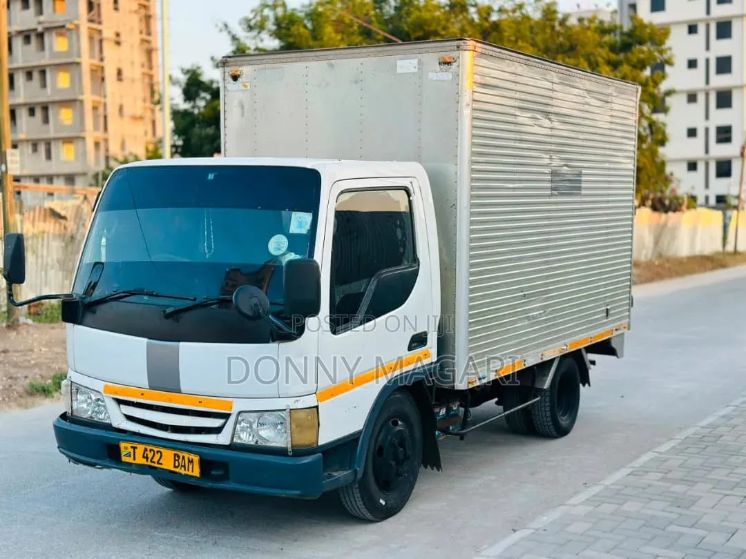 Mitsubishi Canter 2002 White
