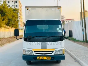 Mitsubishi Canter 2002 White