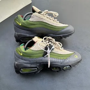 CORTEIZ SHOESSize: 40, 41, 42, 43, 44, 45
Bei: 120,000/=Karibuni.
