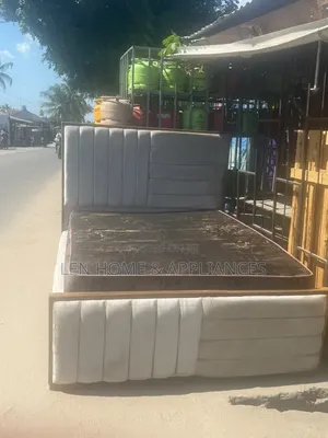 Bed Sofa Used 5/6 Clean Kabisa
