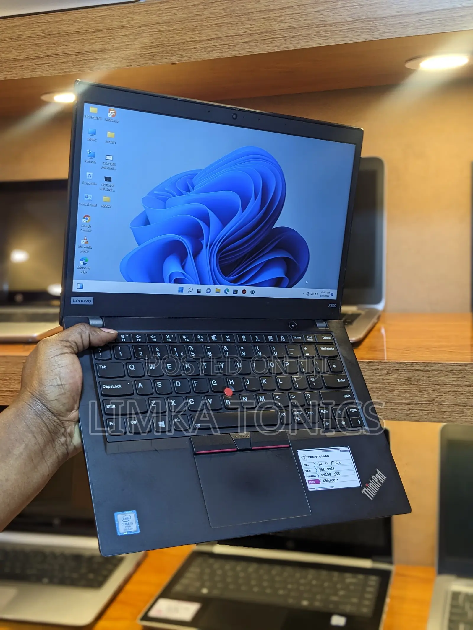 New Laptop Lenovo ThinkPad X390 8GB Intel Core i5 SSD 256GB