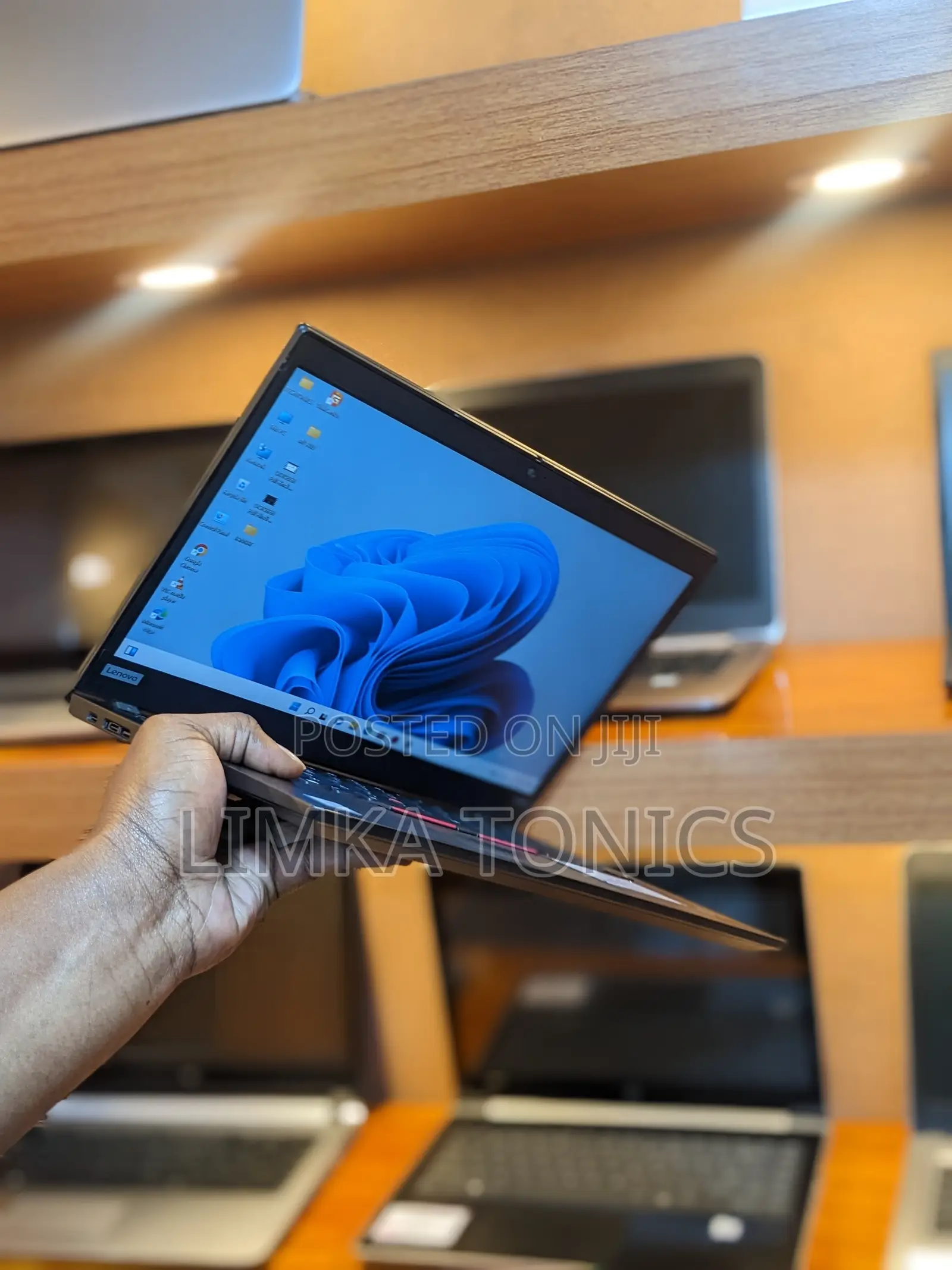 New Laptop Lenovo ThinkPad X390 8GB Intel Core i5 SSD 256GB