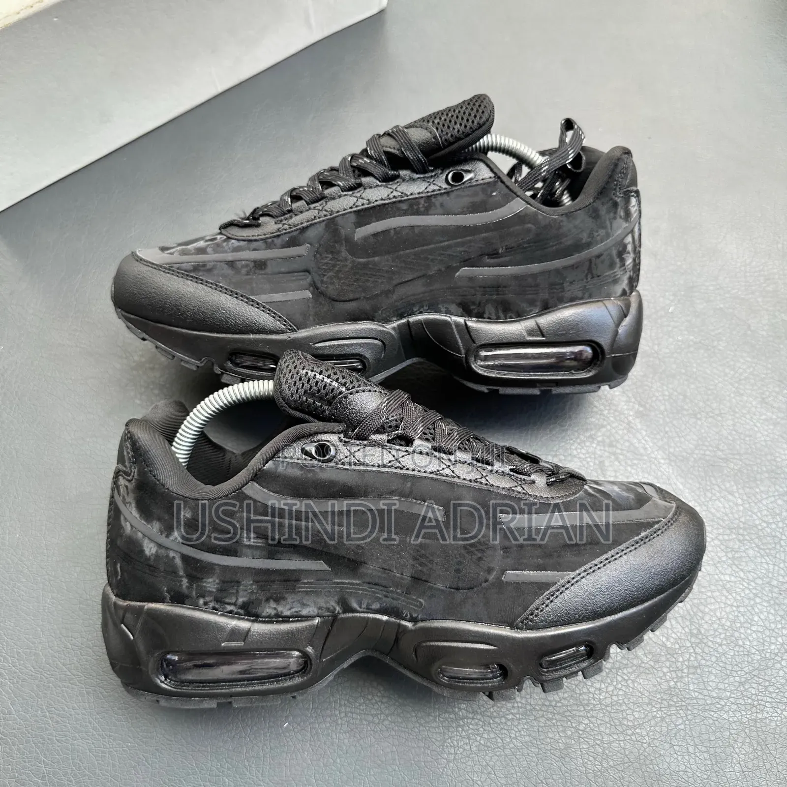AIRMAX 95Size: 39, 40, 41, 42, 43, 44, 45Bei: 120,000/=