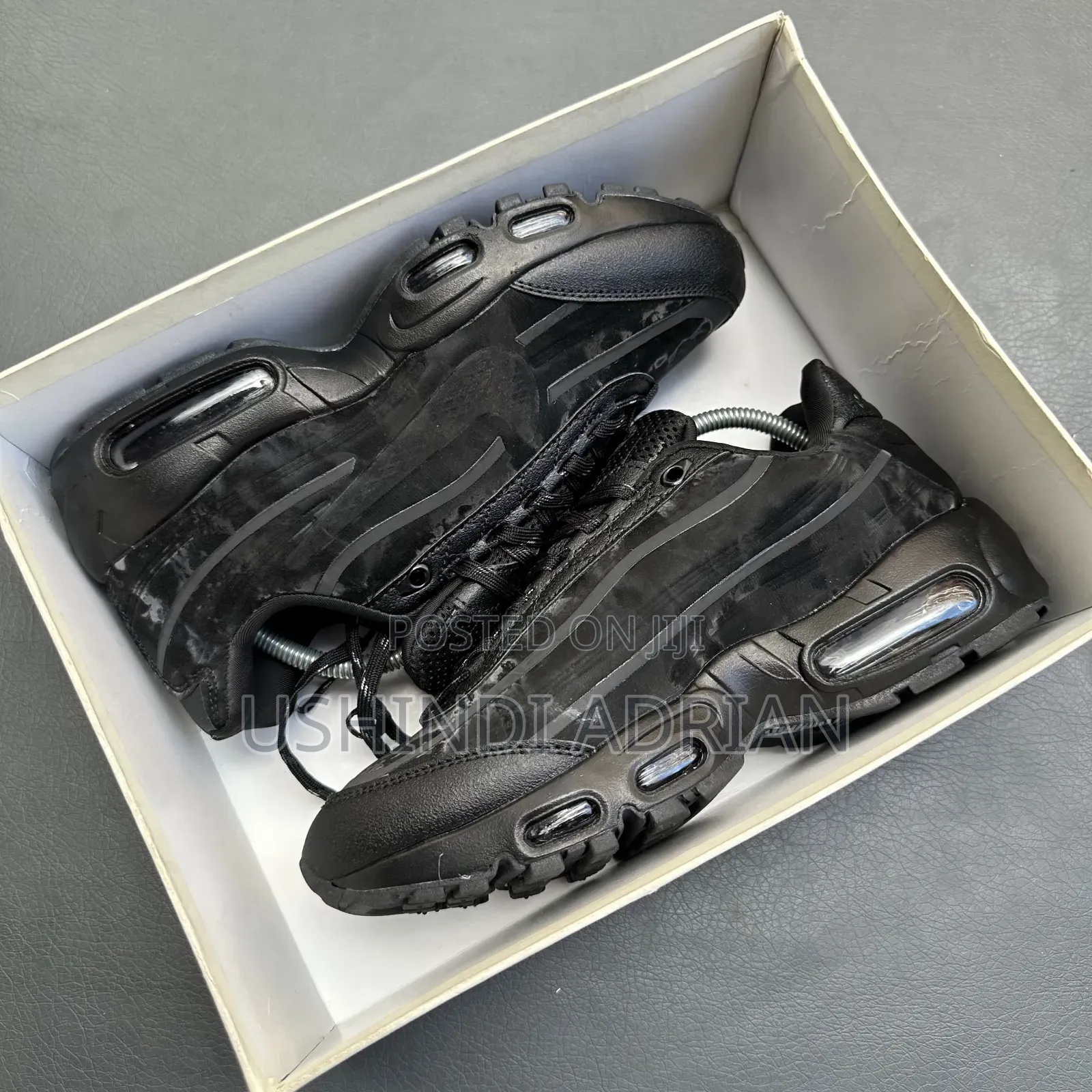 AIRMAX 95Size: 39, 40, 41, 42, 43, 44, 45Bei: 120,000/=