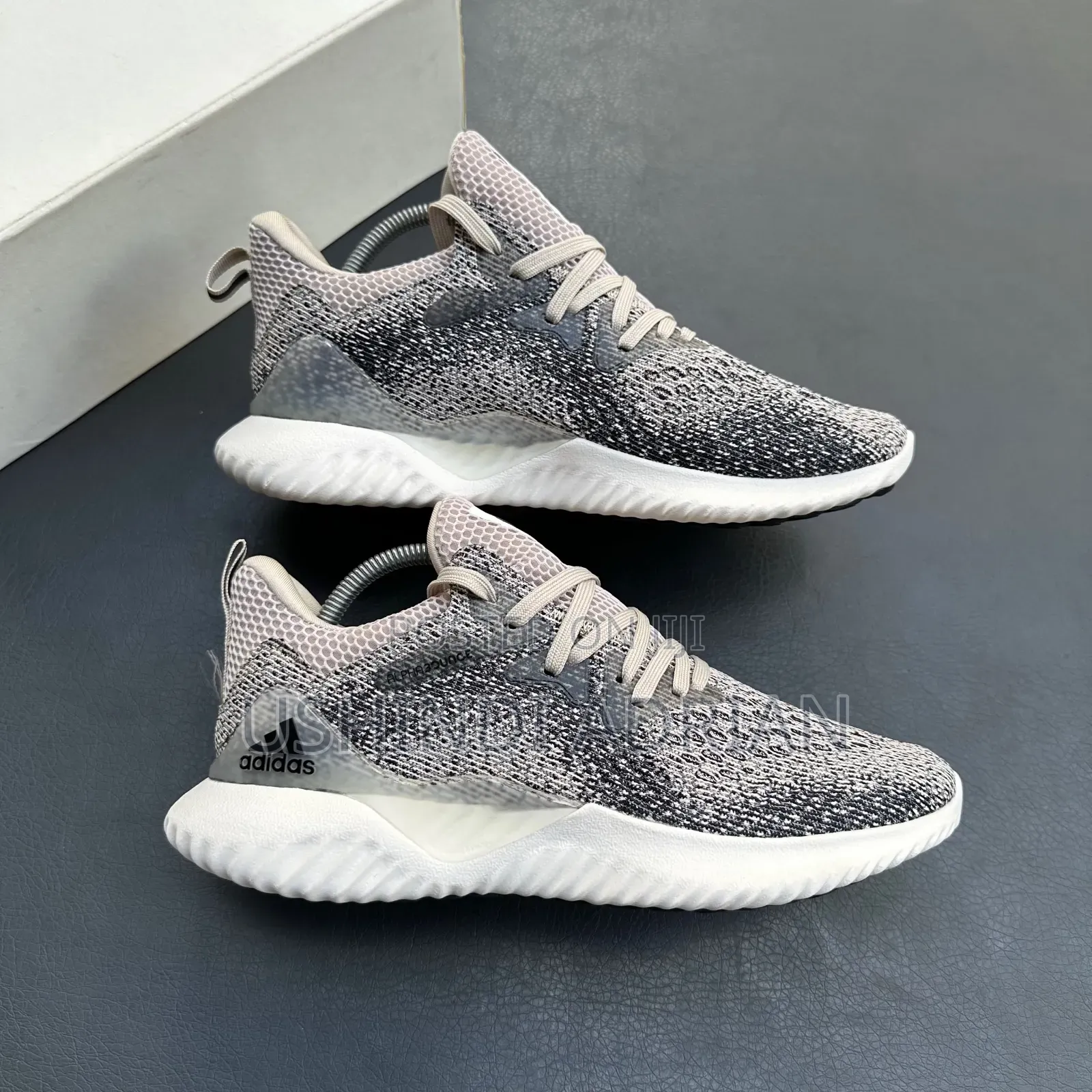 adidas Bounce Shoes
Size: 37 Hadi 45
Bei: 120,000/=
Karibuni Sana
