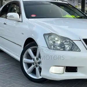 Toyota Crown 2007 White
