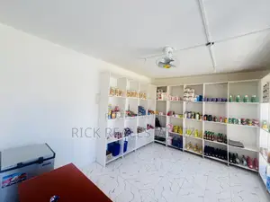 Fremu Ya Biashara Inapangishwa Kilimahewa, Ukubwa Ni Futi Up25 X Uf15