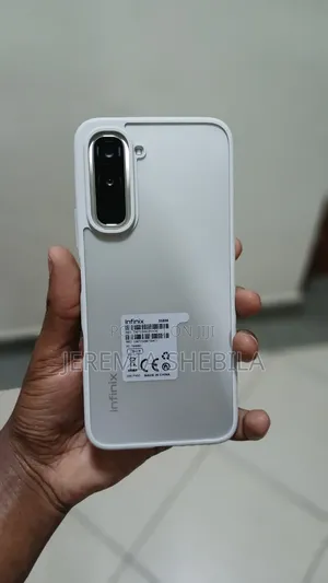 New Infinix Hot 70 128 GB Silver