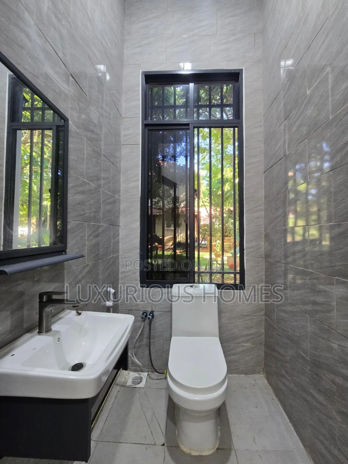 2bdrm House in Oyster Bay for rent