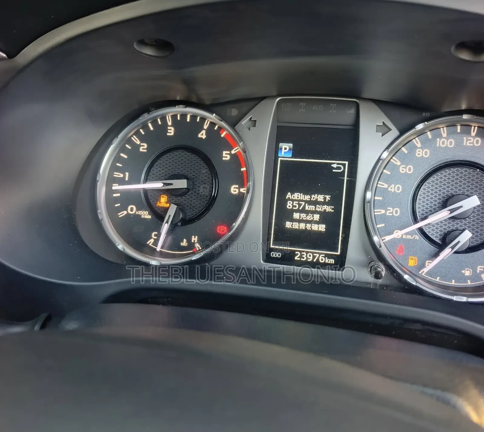 Toyota Hilux 2021 White