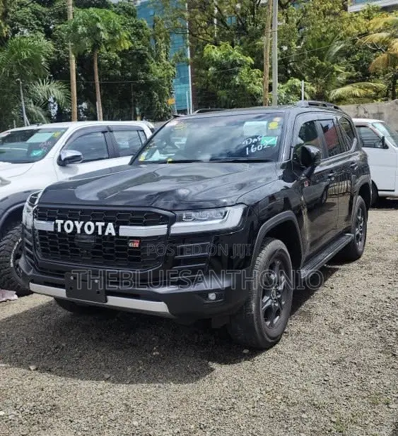Toyota Land Cruiser 2025 Black