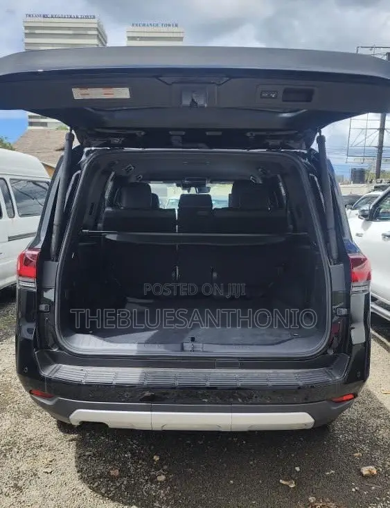 Toyota Land Cruiser 2025 Black