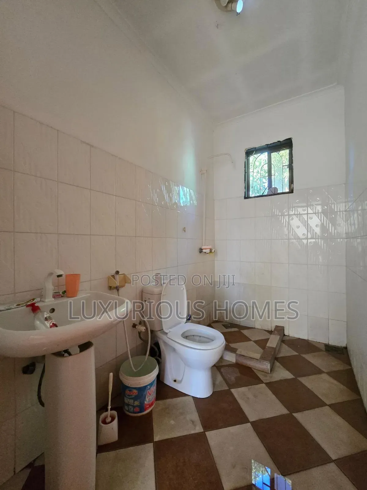 2bdrm Apartment in Mikocheni for rent