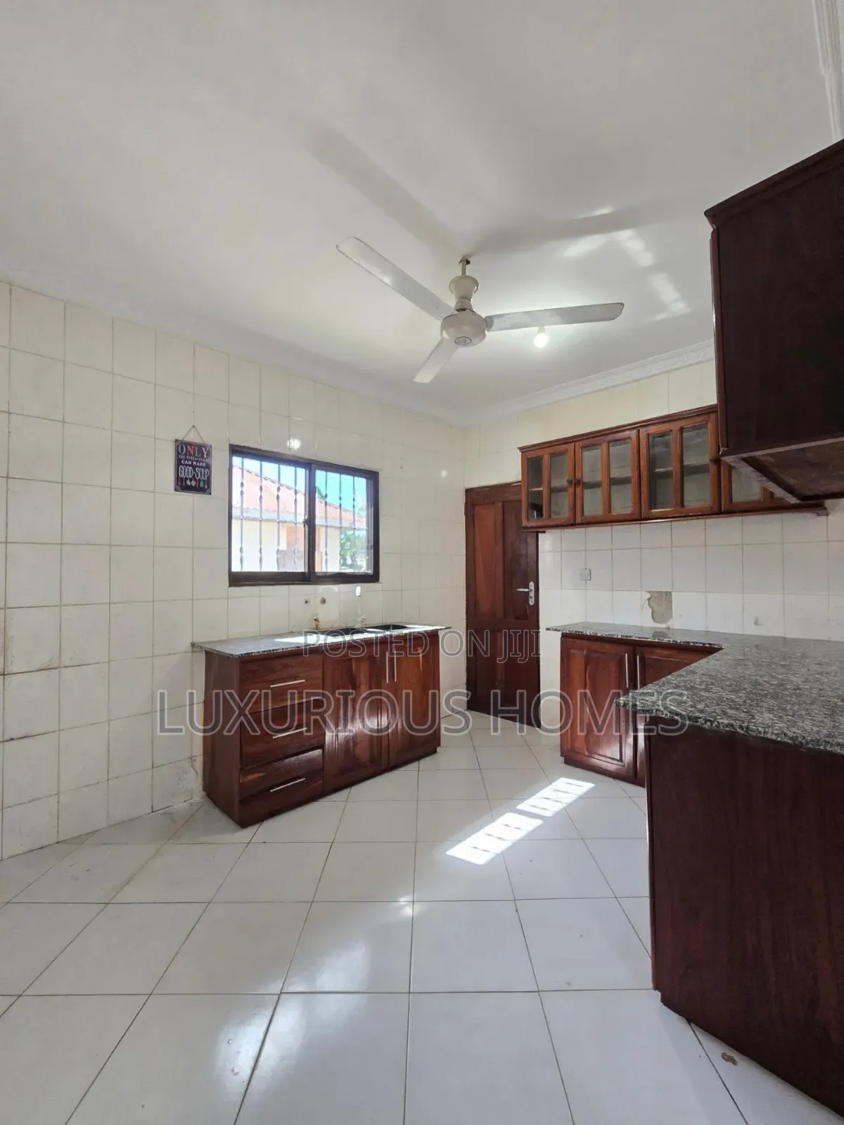2bdrm Apartment in Mikocheni for rent