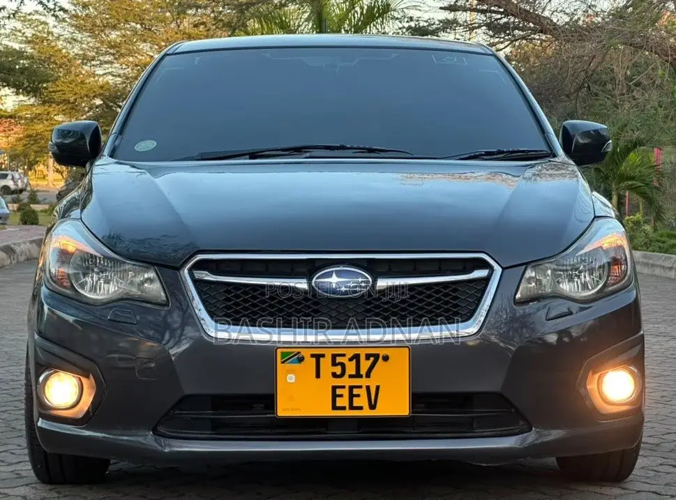 Subaru Impreza 2.0i Hatchback 2012 Gray