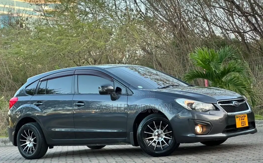 Subaru Impreza 2.0i Hatchback 2012 Gray