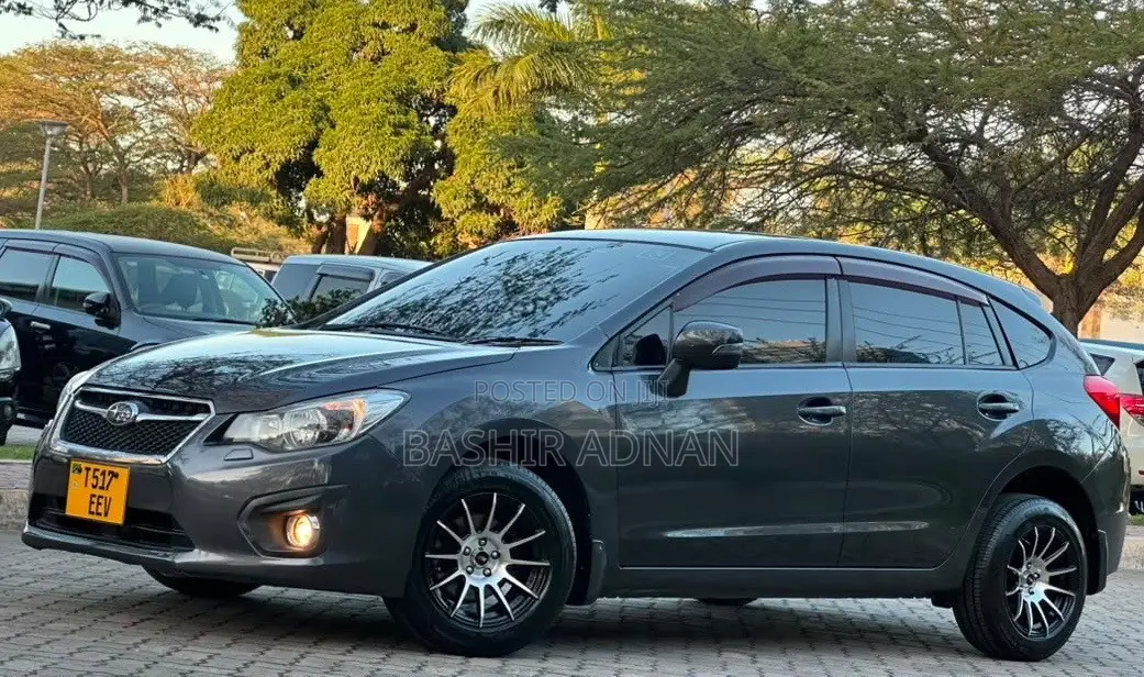 Subaru Impreza 2.0i Hatchback 2012 Gray
