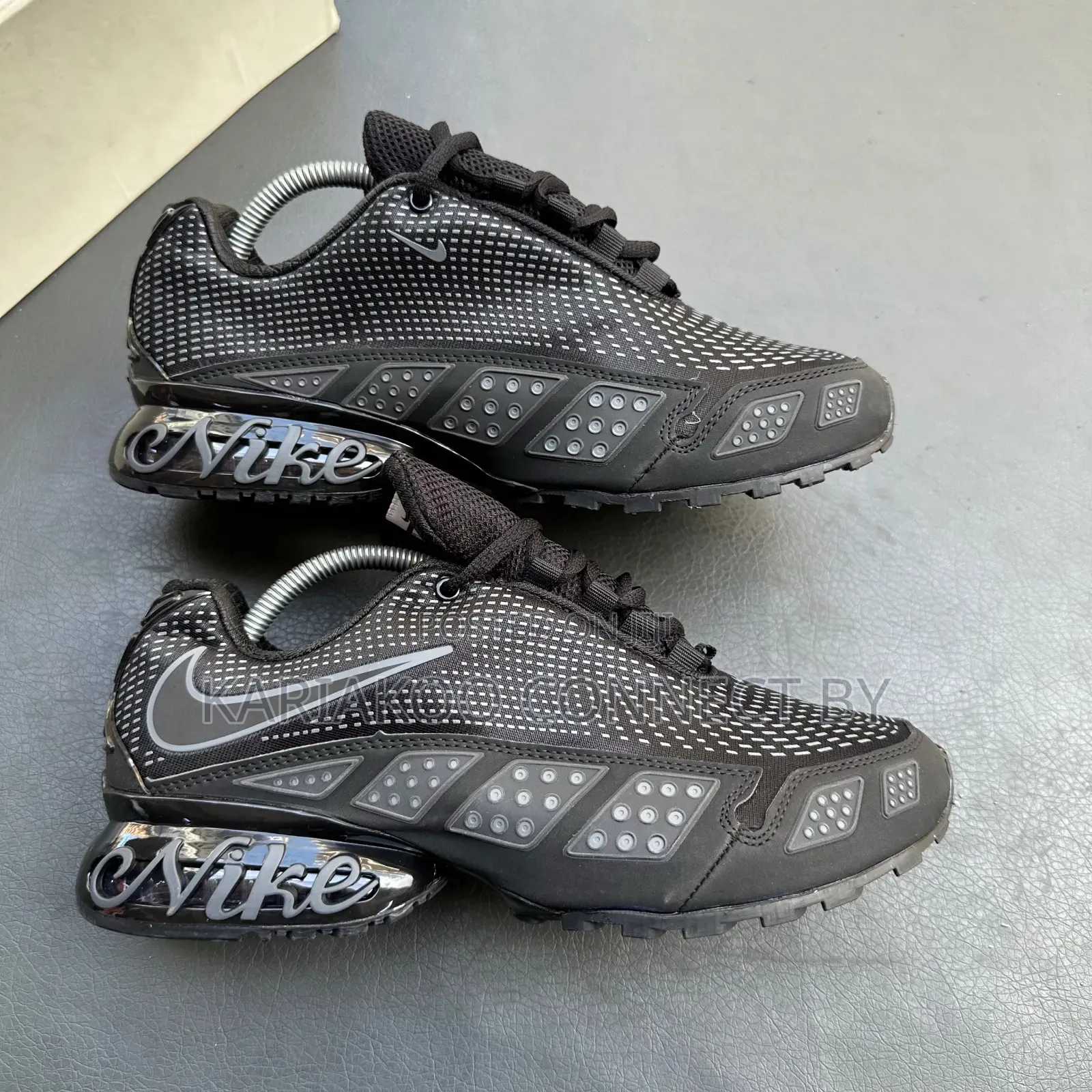 Nike Shox Script Logo Edition