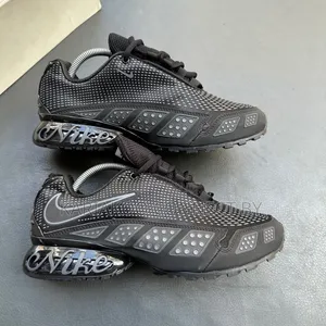Nike Shox Script Logo Edition