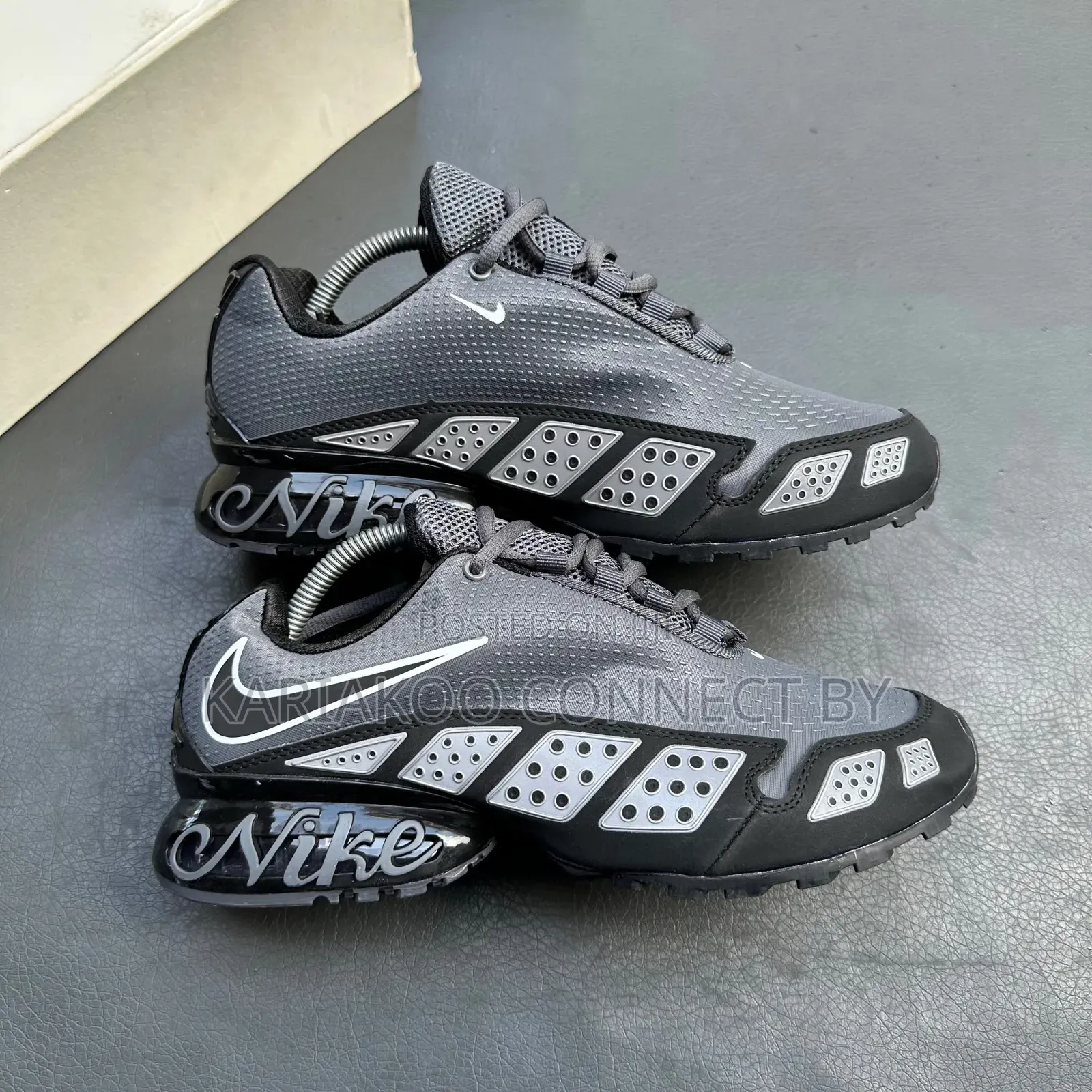 Nike Shox Script Logo Edition