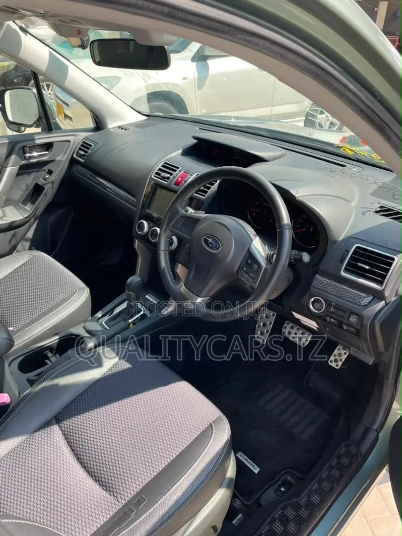 Subaru Forester 2.0XT Premium 4dr SUV AWD (2.0L 4cyl Turbo CVT) 2015