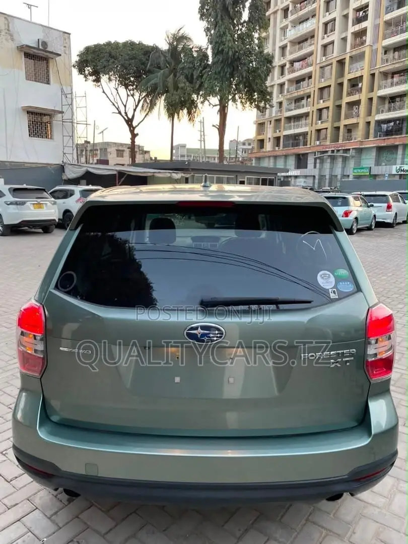 Subaru Forester 2.0XT Premium 4dr SUV AWD (2.0L 4cyl Turbo CVT) 2015