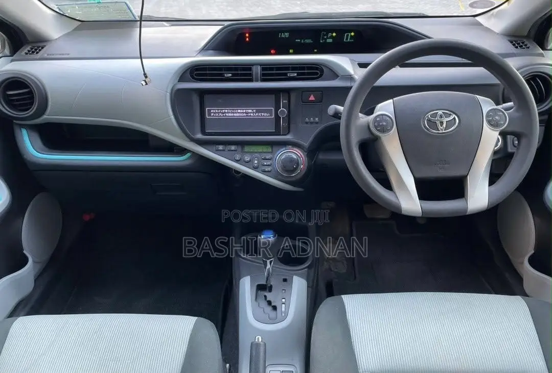 Toyota Aqua 2013 Gray