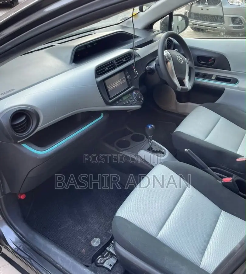 Toyota Aqua 2013 Gray