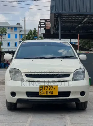Toyota IST 2005 White