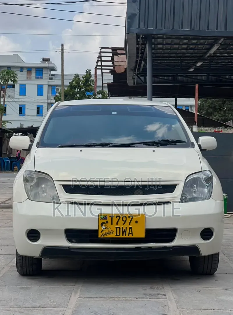 Toyota IST 2005 White