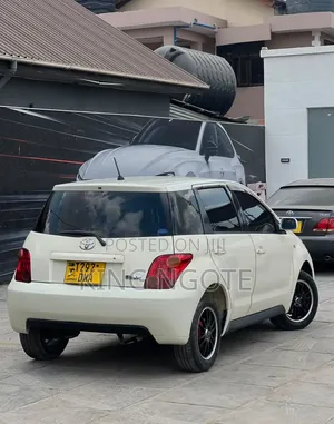 Toyota IST 2005 White