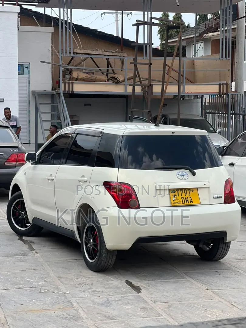 Toyota IST 2005 White