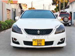 Toyota Crown 2009 White