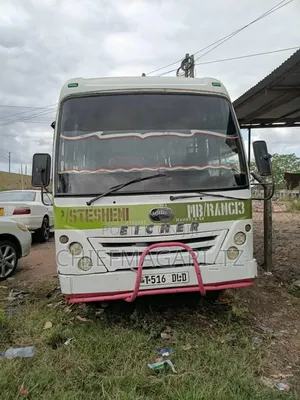 Tata Starbus Ultra Skool 2006