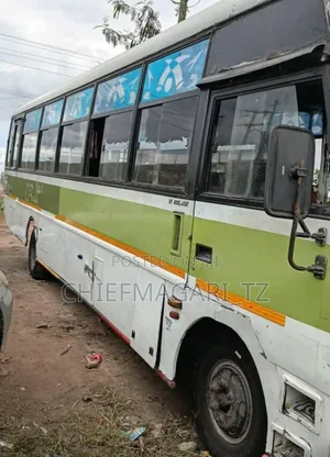Tata Starbus Ultra Skool 2006