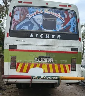 Tata Starbus Ultra Skool 2006
